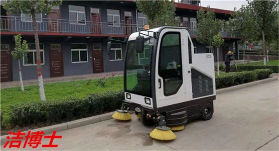 電動(dòng)掃地車(chē)