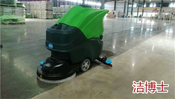 電動(dòng)掃地車(chē)