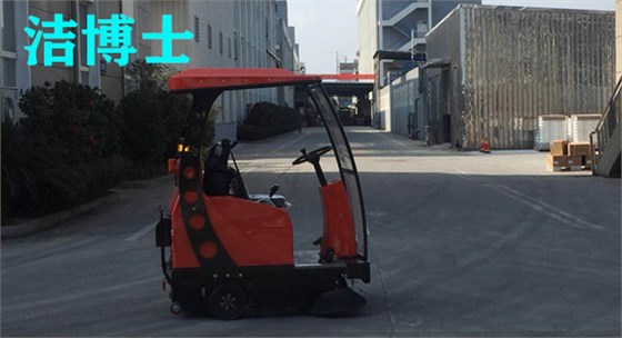 半封閉掃地車(chē)