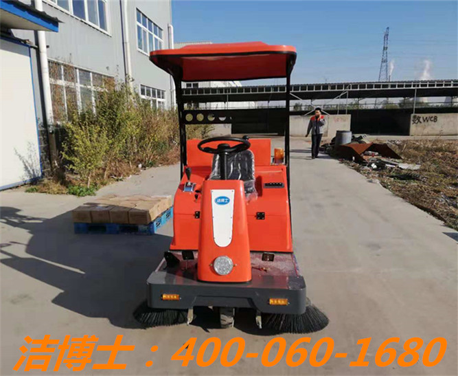 潔博士駕駛掃地車(chē)客戶(hù)案例——滄州銓鑫科技閥業(yè)有限公司