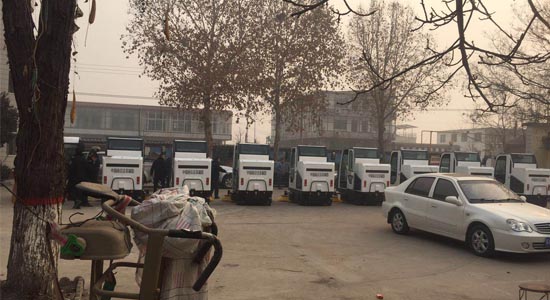 電動(dòng)掃地車(chē)接收現場(chǎng)