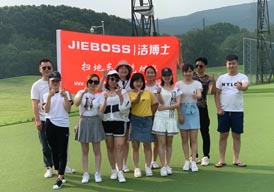 揮越巔峰、縱情果嶺，潔博士冠軍小組鐘山高爾夫體驗之旅