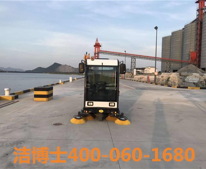 潔博士駕駛掃地車(chē)客戶(hù)案例-寧波匯金水泥制品有限公司